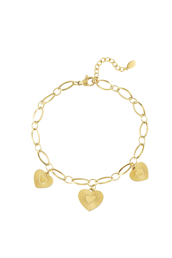 Chain bracelet three hearts