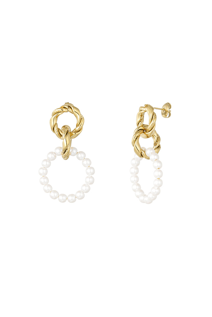 Earrings circles twisted pearls