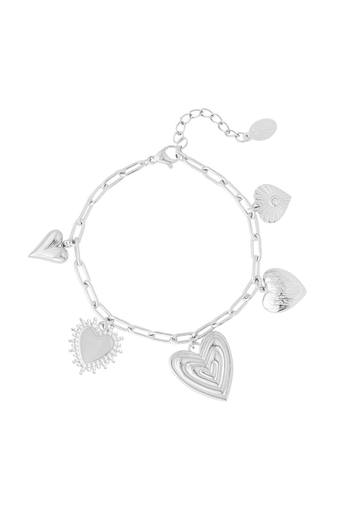 Chain bracelet different pendant hearts