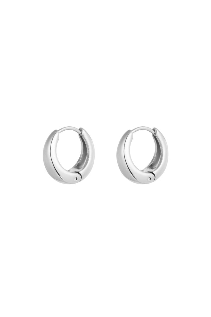 Classy hoop earrings medium