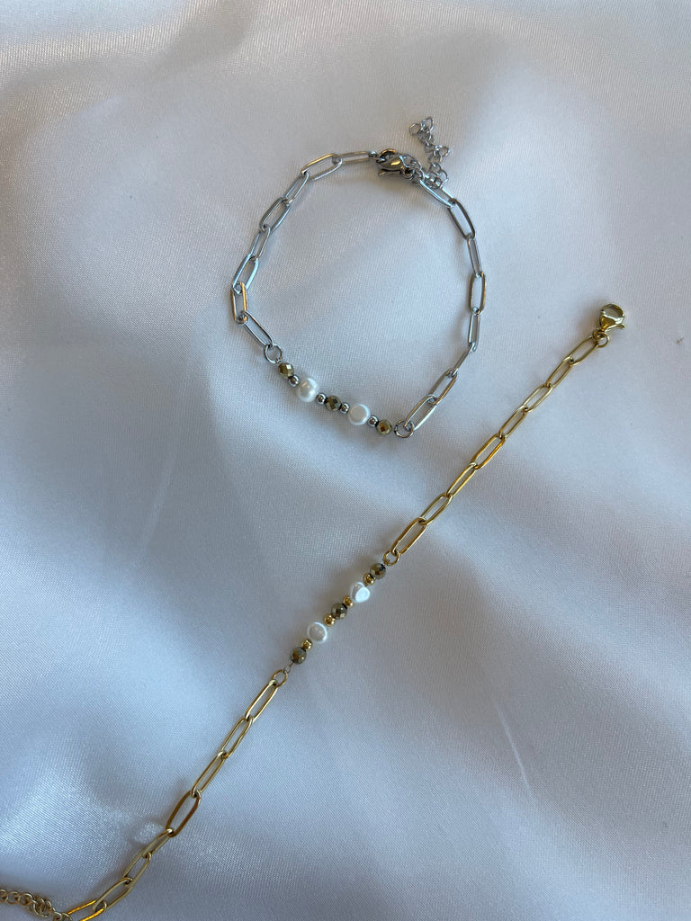 Chain bracelet pearls & beads