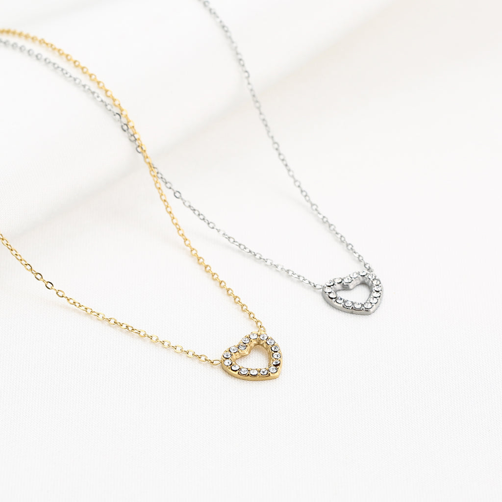 Necklace lined sparkling heart