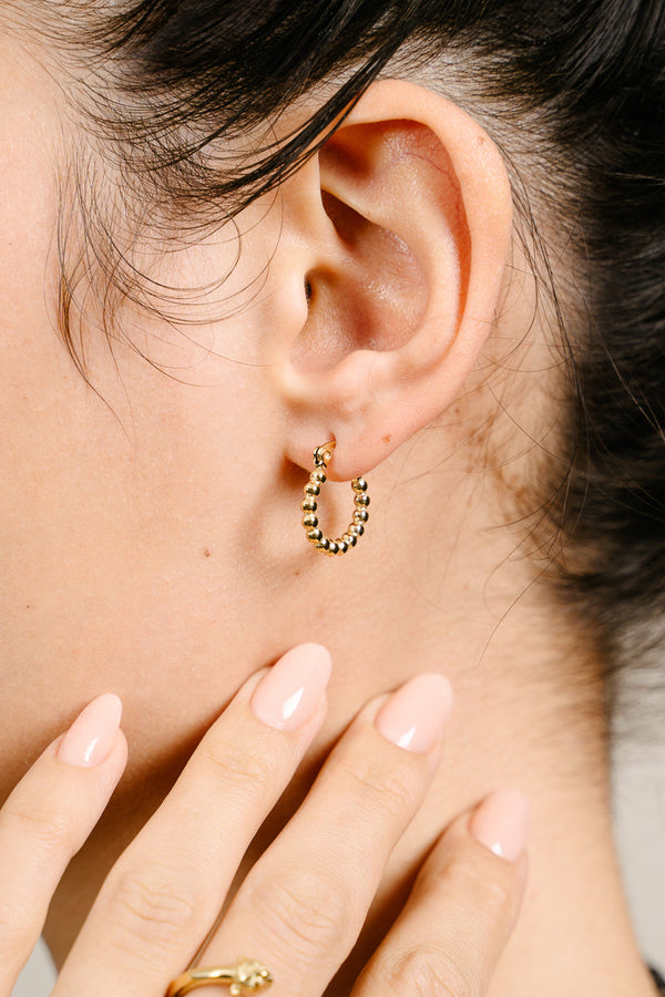 Hoop earrings dots