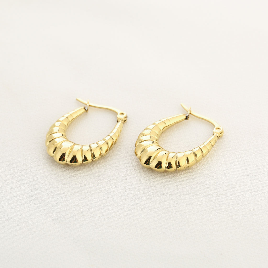 Oval earrings baguette