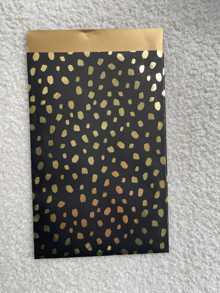 Gift bag golden dots